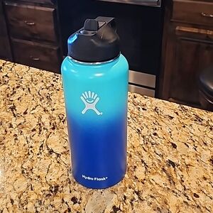 Hydro flask stainless steel insulated 32 oz water bottle